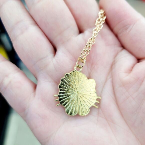 Brand New Hello Kitty Xmas Silver Necklace - Picture 2 of 5